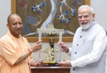 Photo of उत्तर प्रदेश चुनावों से पहले योगी आदित्यनाथ ने प्रधानमंत्री नरेंद्र मोदी से मुलाकात की