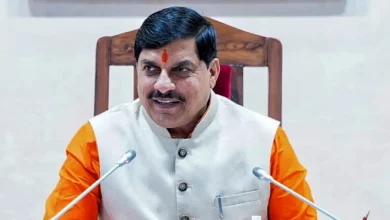 Photo of उज्जैन सड़क चौड़ीकरण: मुख्यमंत्री मोहन यादव के पैतृक घर और बहन कलावती के घर को गिराने की कार्रवाई शुरू हुई