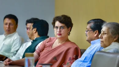 Photo of प्रियंका गांधी का कहना है कि ज्ञानेश कुमार पर ‘अन्यायपूर्ण’ चुनाव कराने के लिए ‘देशद्रोह’ का आपराधिक मुकदमा चलाया जाना चाहिए