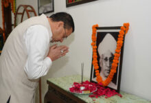 Photo of उत्तराखंड के मुख्यमंत्री पुष्कर धामी ने शिक्षक दिवस पर डॉ. सर्वपल्ली राधाकृष्णन को पुष्पांजलि अर्पित की
