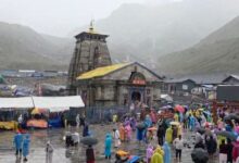 Photo of उत्तराखंड: भारी बारिश के कारण बद्रीनाथ-ऋषिकेश राजमार्ग अवरुद्ध