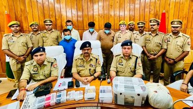 Photo of बहराइच में खाकी का रौब और फर्जी एनकाउंटर की धमकी देकर उगाही करने वाले दो पूर्व पुलिसकर्मी गिरफ्तार, भारी मात्रा में गांजा बरामद