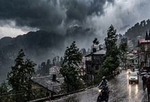 Photo of उत्तराखंड में मौसम का दोहरा मिजाज: दिन में खिली धूप तो सुबह-शाम बढ़ी ठंड, शुक्रवार से पहाड़ों पर बारिश और बर्फबारी के आसार