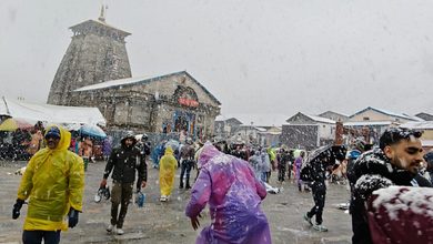 Photo of बाबा केदार की नगरी में बर्फबारी का मनमोहक नजारा: केदारनाथ से लेकर गंगोत्री और मसूरी तक बदला मौसम का मिजाज, ठंड के बावजूद श्रद्धालुओं में भारी उत्साह