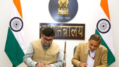 Photo of रक्षा मंत्रालय ने नौसेना के लिए ब्रह्मोस फायर कंट्रोल और लॉन्चर खरीदने के लिए 661 करोड़ रुपये के अनुबंध पर हस्ताक्षर किए