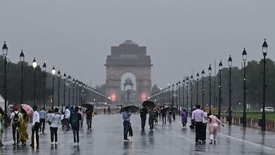 Photo of दिल्ली-एनसीआर में आंधी-तूफान के साथ भारी बारिश