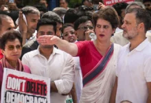 Photo of इंडिया ब्लॉक के विरोध प्रदर्शन के दौरान आकाशवाणी भवन में जबरन प्रवेश को लेकर राहुल, प्रियंका पर एफआईआर