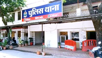 Photo of छत्तीसगढ़ में तीन साल के बच्चे को बेरहमी से पीटा, सिगरेट से जलाया, मां और सौतेला पिता गिरफ्तार
