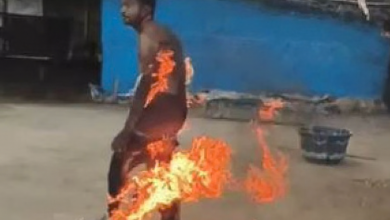 Photo of जौनपुर: 300 मीटर रास्ते के विवाद में युवक ने खुद को लगाई आग, 40 फीसदी झुलसा; प्रधान और पुलिस पर गंभीर आरोप