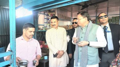 Photo of उत्तराखंड की राजनीतिक और सामाजिक हलचल: धामी की ‘चाय पे चर्चा’, नेताओं का करवा चौथ और नए दल की चुनावी हुंकार