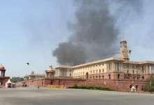 Photo of राष्ट्रपति भवन के पास नॉर्थ ब्लॉक में लगी आग, दिखाई दिया घना धुआं