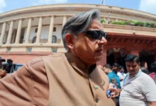 Photo of चुनाव आयोग में विश्वास बहाल नहीं होगा, शशि थरूर ने केंद्र सरकार पर निशाना साधा
