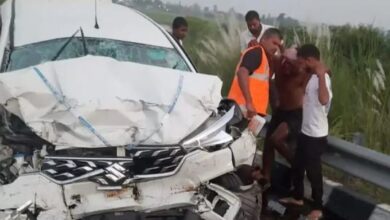 Photo of सुल्तानपुर में पूर्वांचल एक्सप्रेस-वे पर भीषण सड़क हादसा: ट्रक में घुसी तेज रफ्तार कार, देवरिया के तीन होनहार टेनिस खिलाड़ियों की दर्दनाक मौत